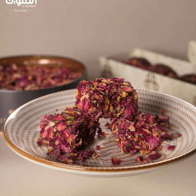 Pomegranate Delight Covered with Rose 500g